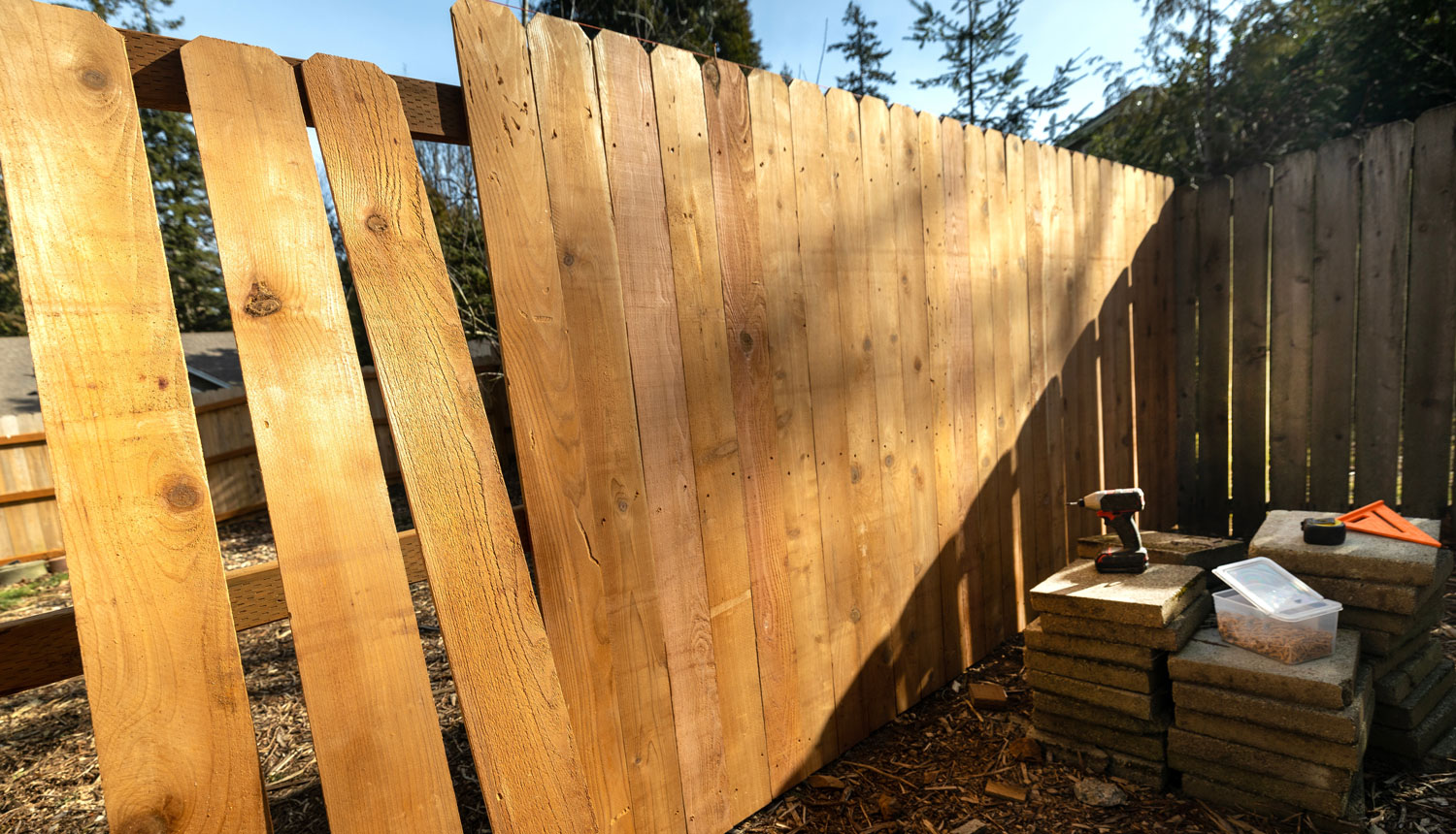 Professional vs DIY Fence Repair in Vancouver, WA